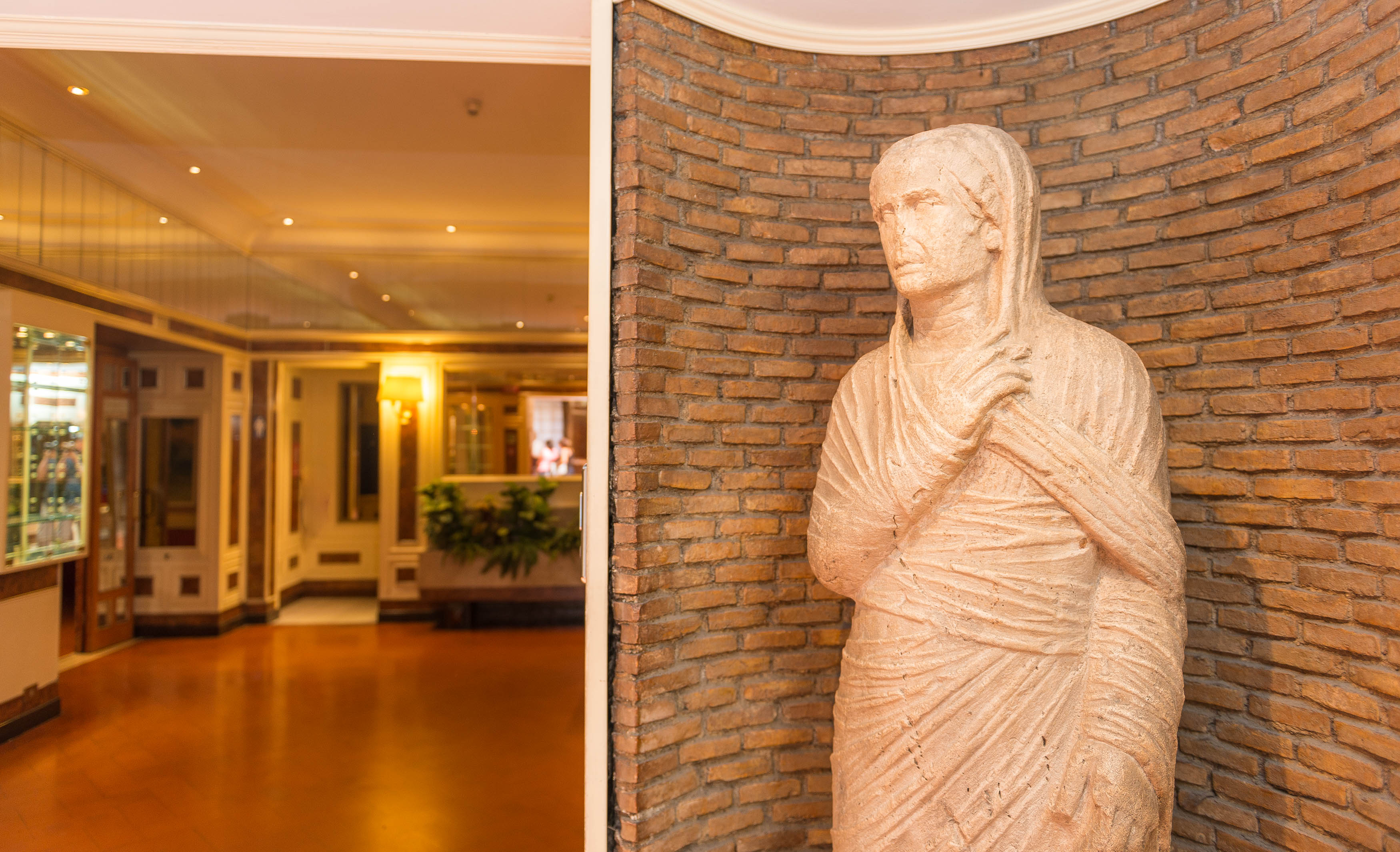 Фото Hotel Portamaggiore