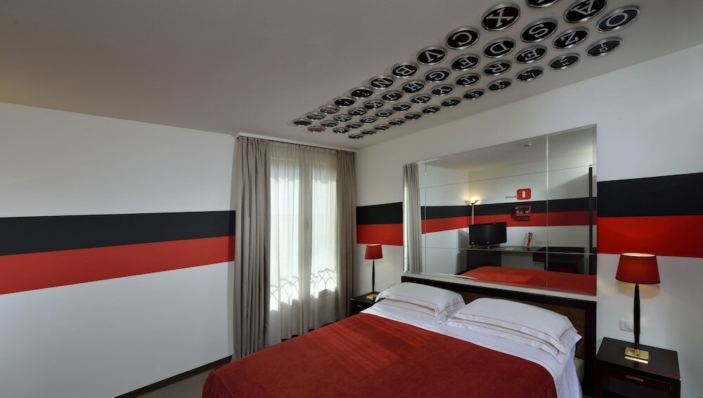 Фото Phi Hotel Bologna