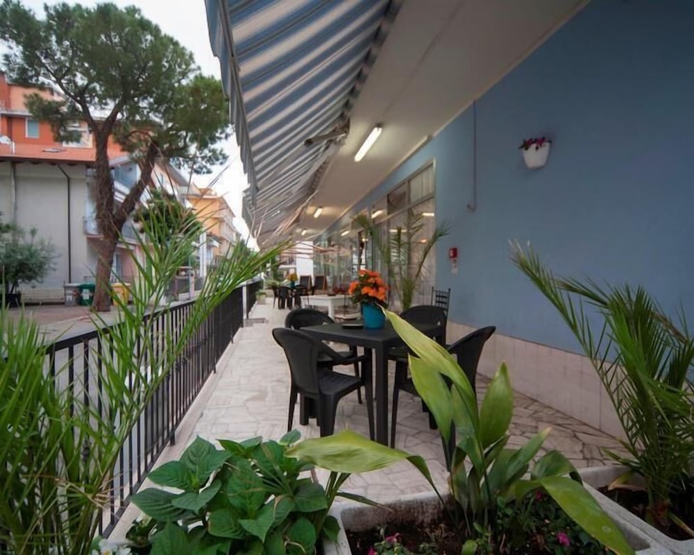 Фото Hotel Blue Sky