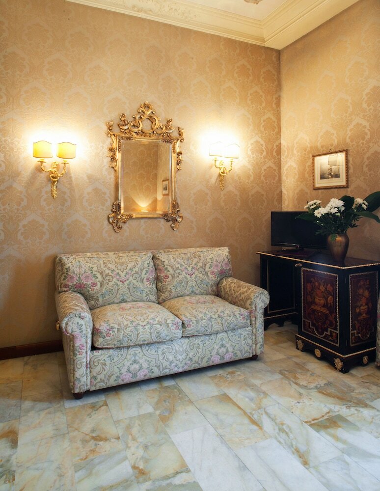 Фото Des Epoques