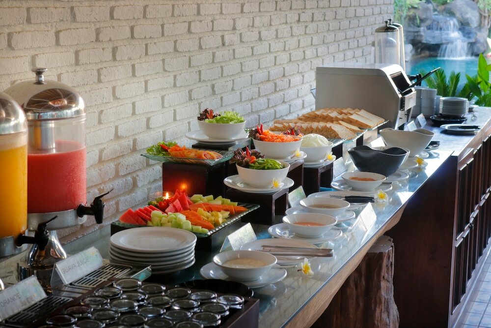 Фото Adi Dharma Hotel Legian