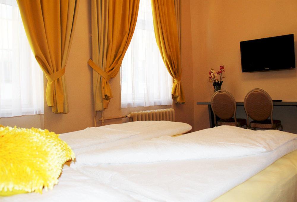 Фото Odeon Hotel