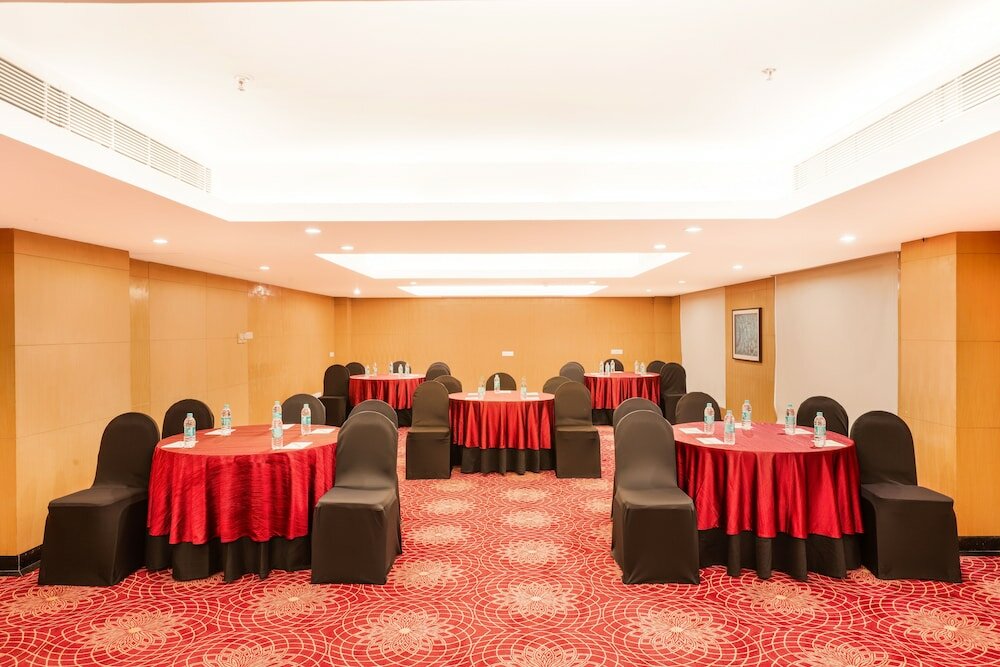 Фото Lemon Tree Hotel, Whitefield, Bangalore