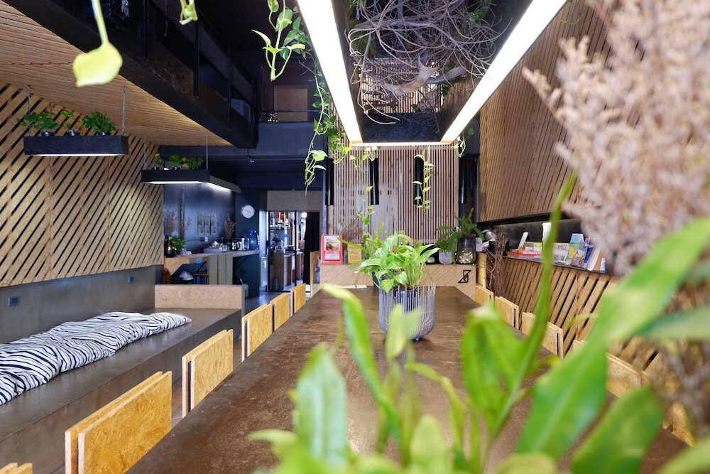 Фото Hugger Hostel - Adults Only