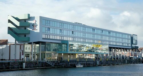 Внешний вид отеля Best Western Plus Hotel Bremerhaven в Бремерхафене, фото 1