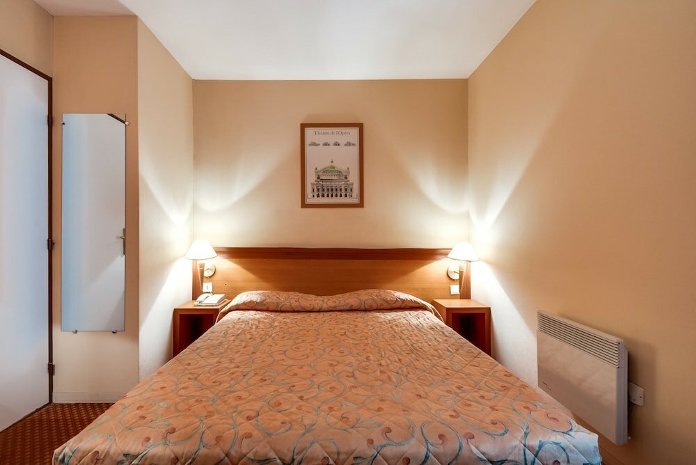 Фото La Dépendance