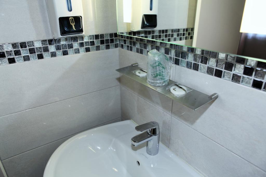 Фото Hotel Montpensier Paris