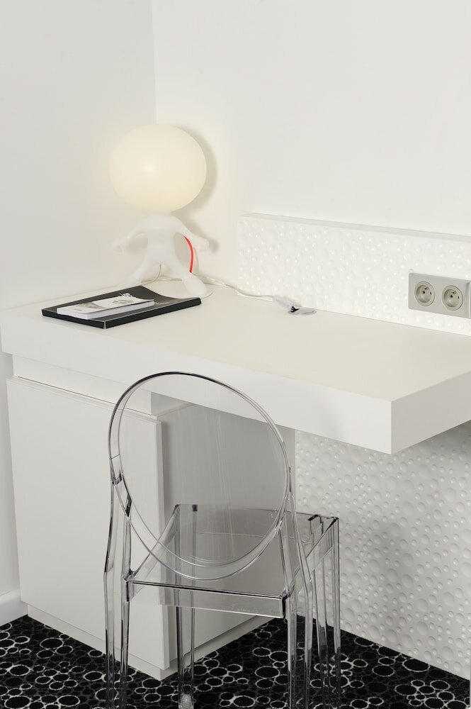 Фото Kyriad Prestige Perpignan Centre Del Mon