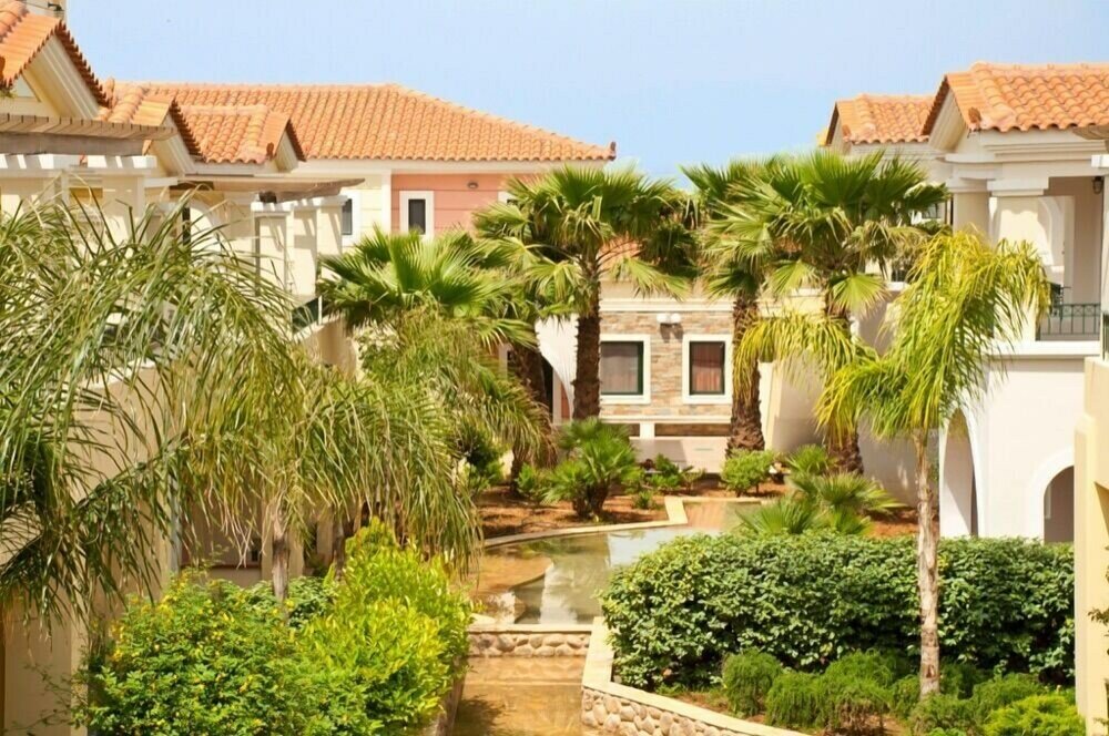 Фото Messina Resort Hotel