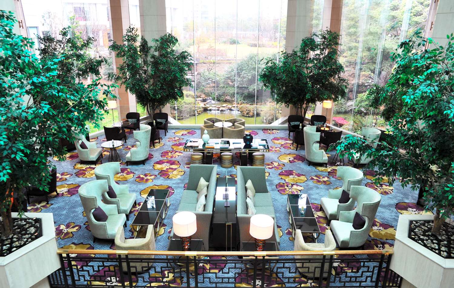 Фото DoubleTree by Hilton Hotel Shanghai - Pudong