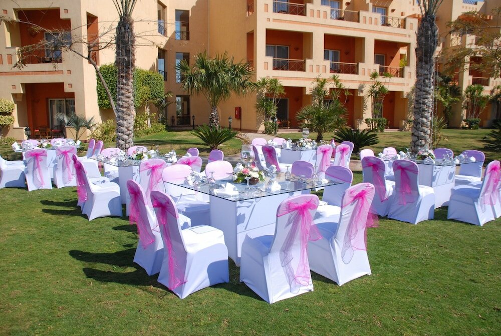 Фото Swiss Inn Pyramids Golf Resort