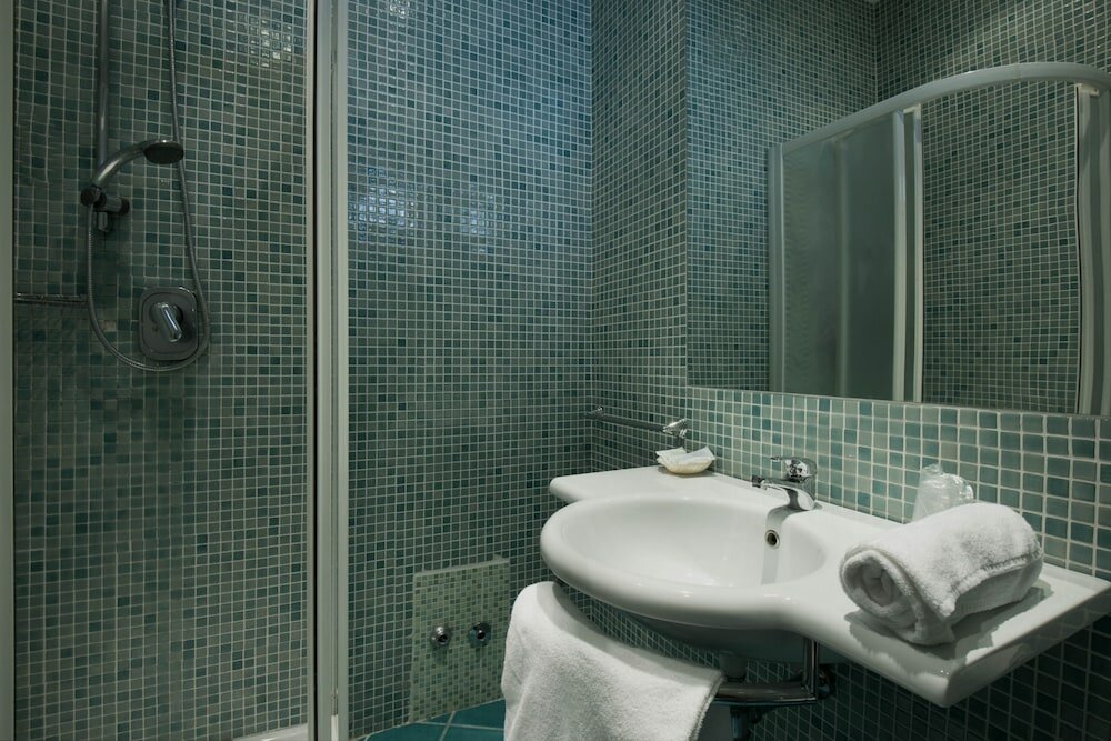 Фото Hotel Scarlet