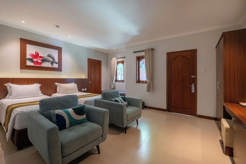 Фото Adi Dharma Hotel Legian