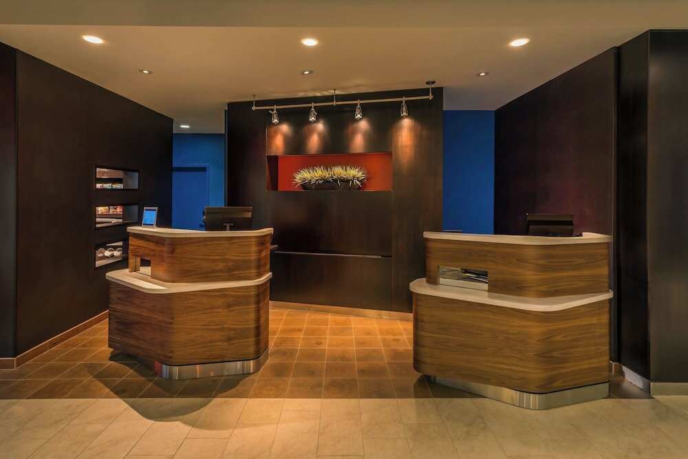 Фото Courtyard Reno Downtown/Riverfront