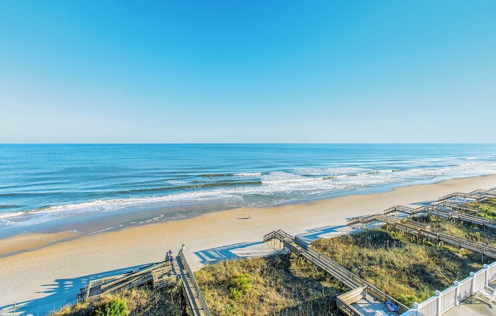 Фото The Oceanfront Litchfield Inn