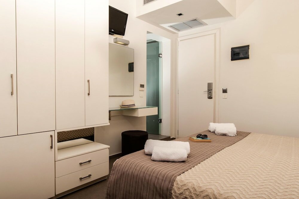 Фото Atlantis Boutique City Hotel