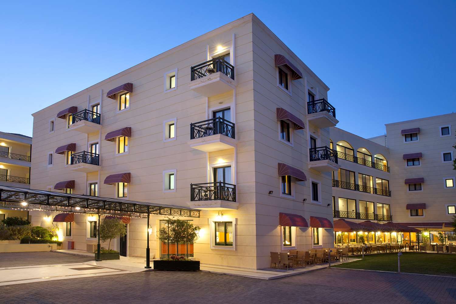 Фото отеля 1