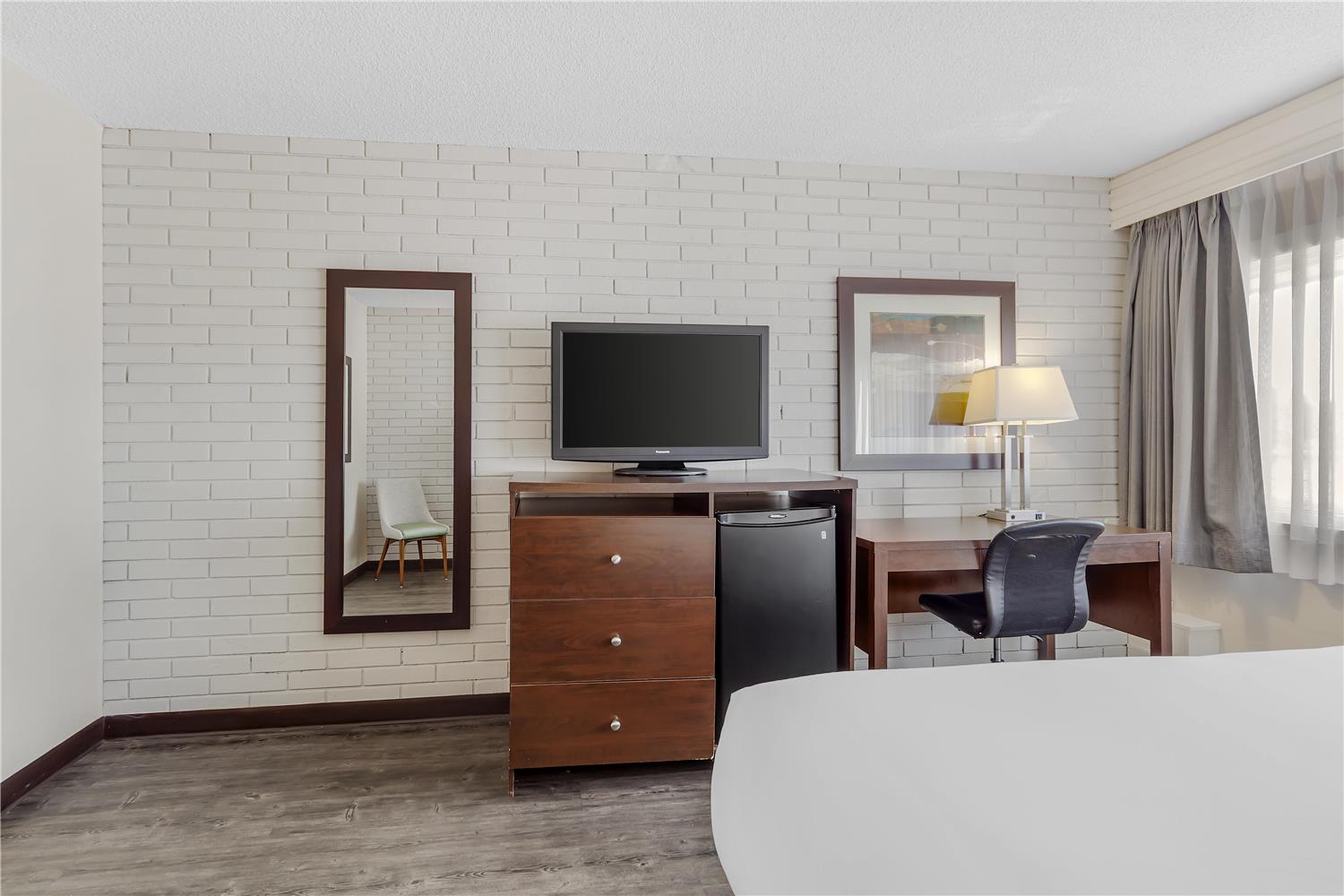 Фото Best Western Cedar Park Inn