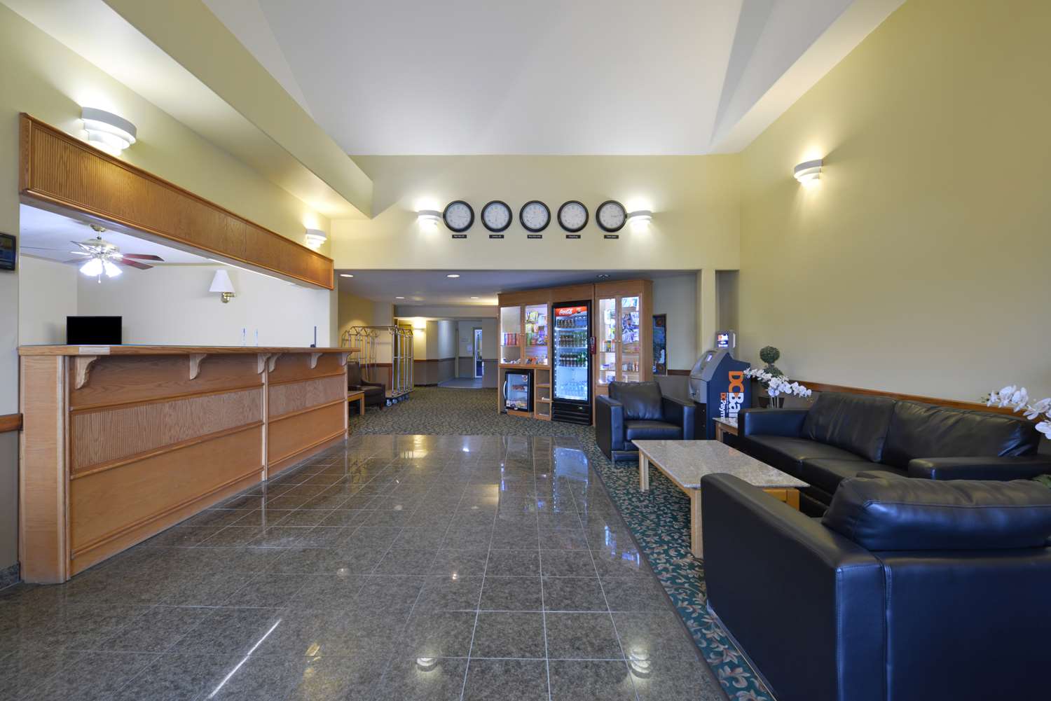 Фото Canadas Best Value Inn Valemount