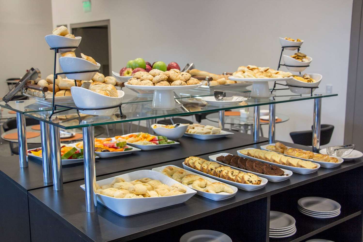 Фото Dazzler by Wyndham Asuncion