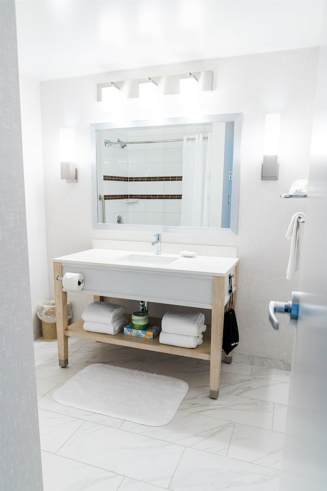 Фото Coast Hotel & Convention Centre Langley City