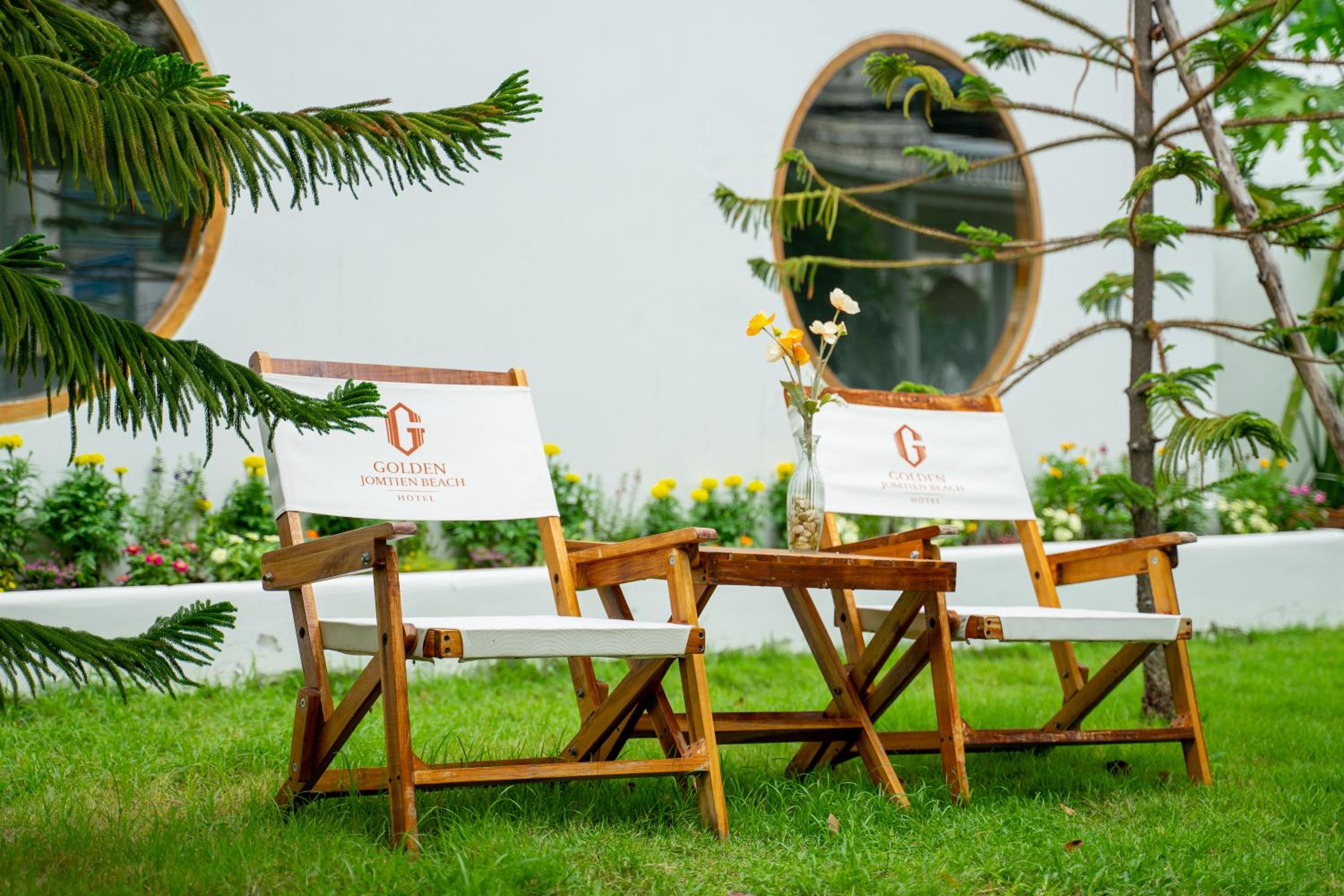 Фото Golden Jomtien Beach Hotel