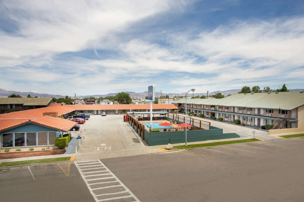 Фото Travelodge by Wyndham Hawthorne