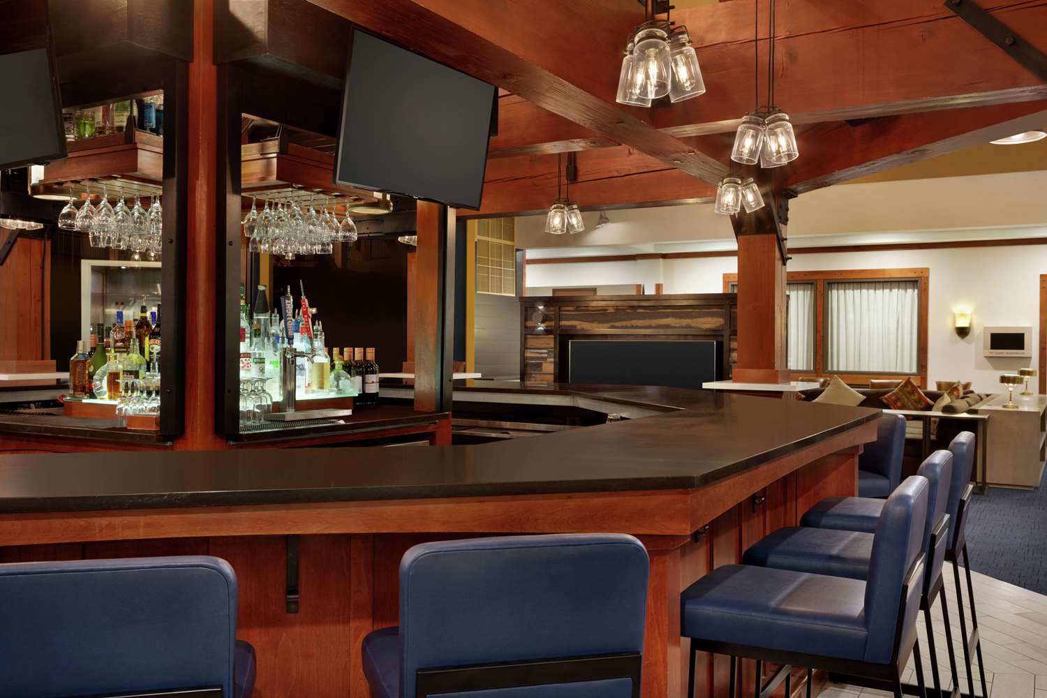 Фото Embassy Suites by Hilton Denver International Airport