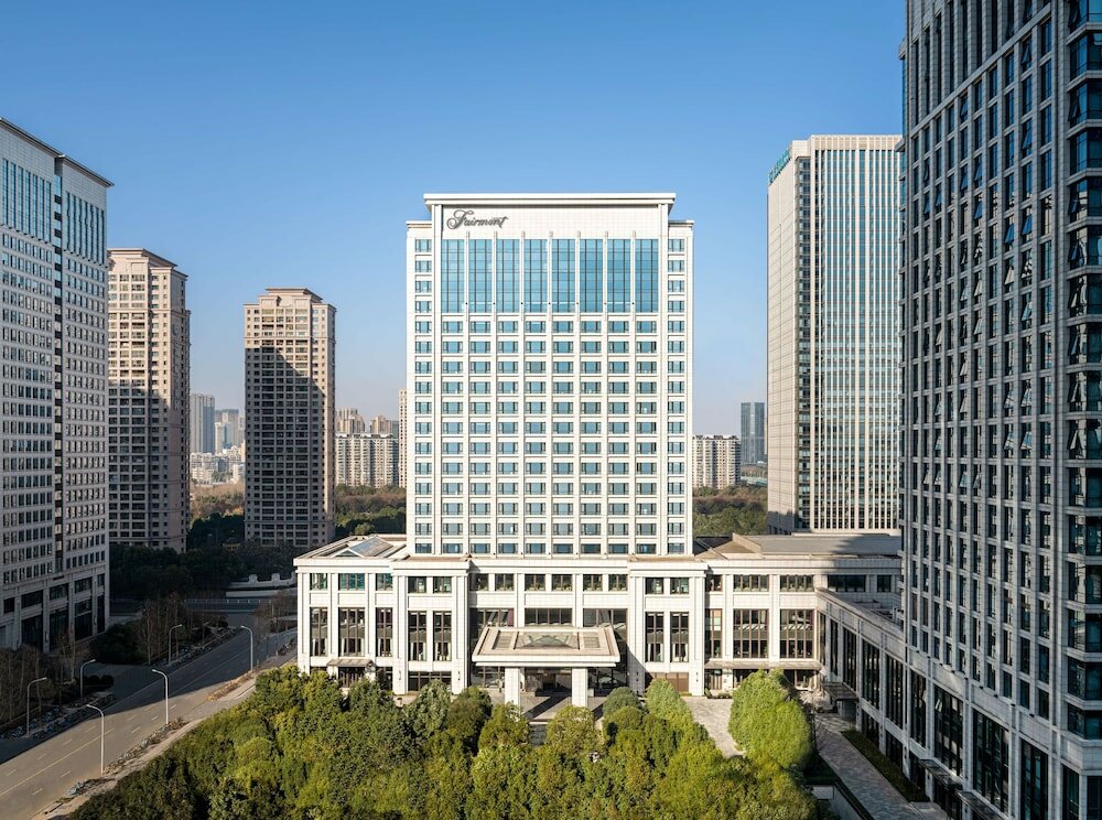 Фото Fairmont Wuhan