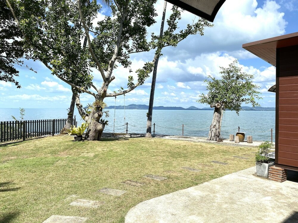 Фото Somphoch Garden