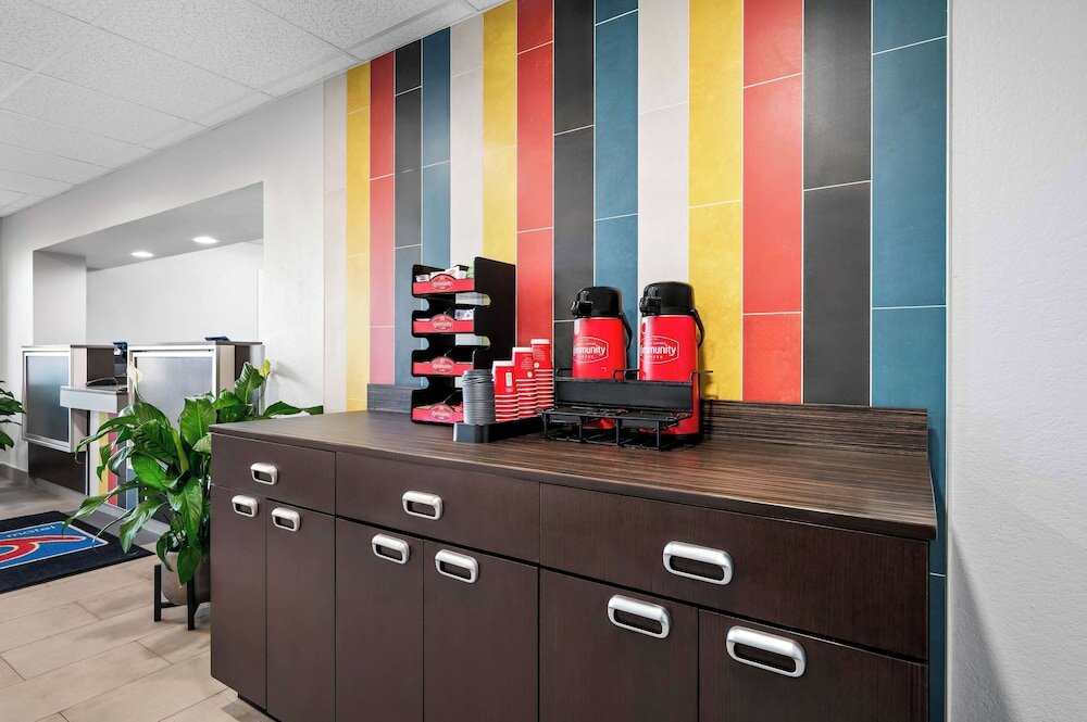 Фото Motel 6 Portland, Me