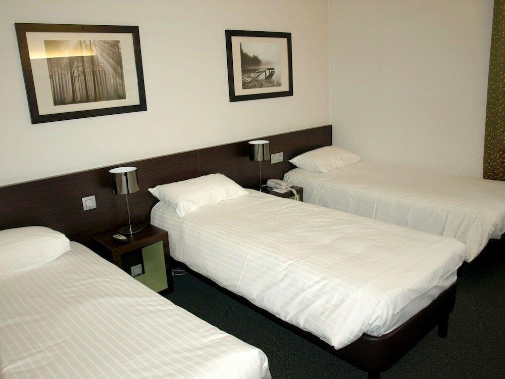 Фото Hotel Kyriad Orly Aéroport Athis Mons