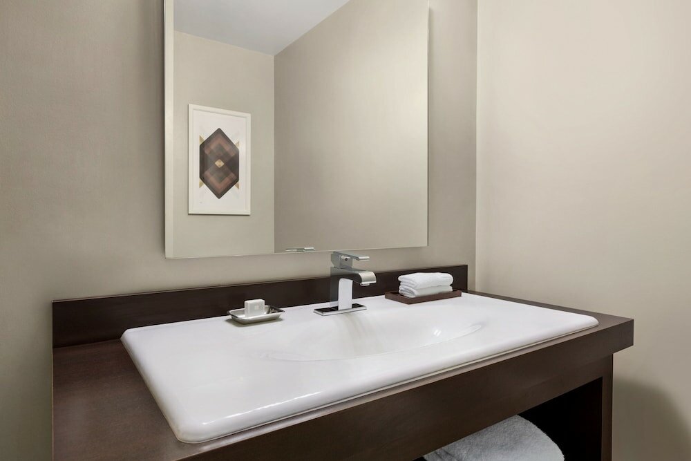 Фото Magnolia Hotel Denver, A Tribute Portfolio Hotel