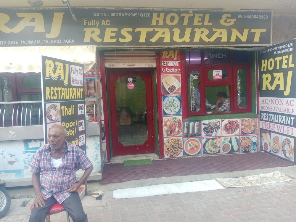 Фото Hotel Raj Bed & Breakfast