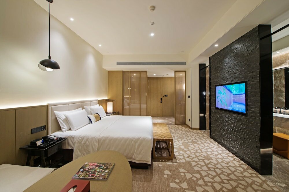 Фото Rainbird International Hotel