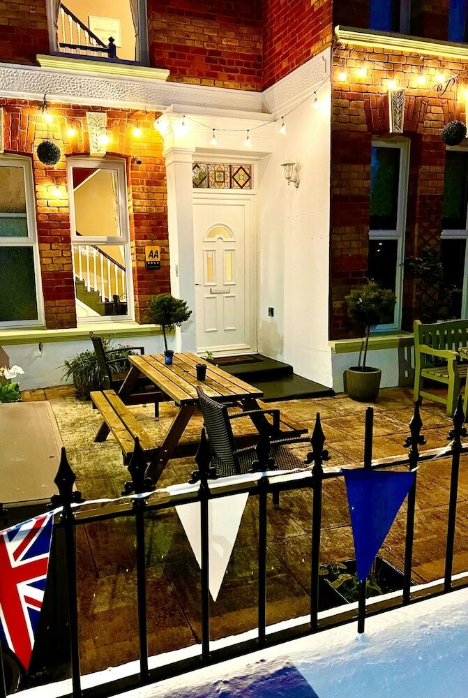 Фото Devon House Guest House