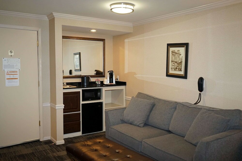 Фото Wingate by Wyndham Bellingham Heritage Inn