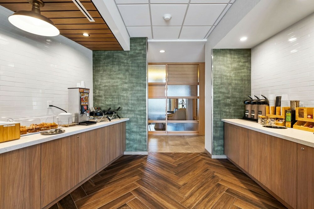 Фото Fairfield by Marriott Inn & Suites San Francisco Airport Oyster Point Area