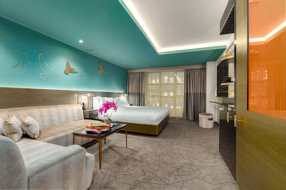 Фото Middle Eight