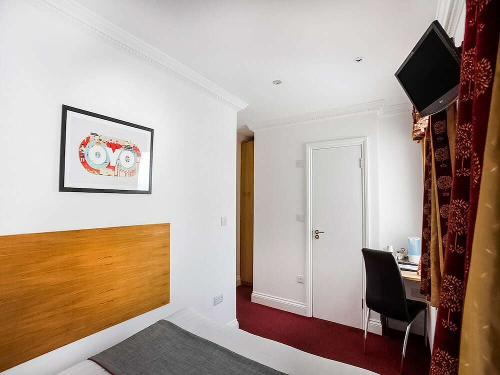 Фото Oyo London Guest House