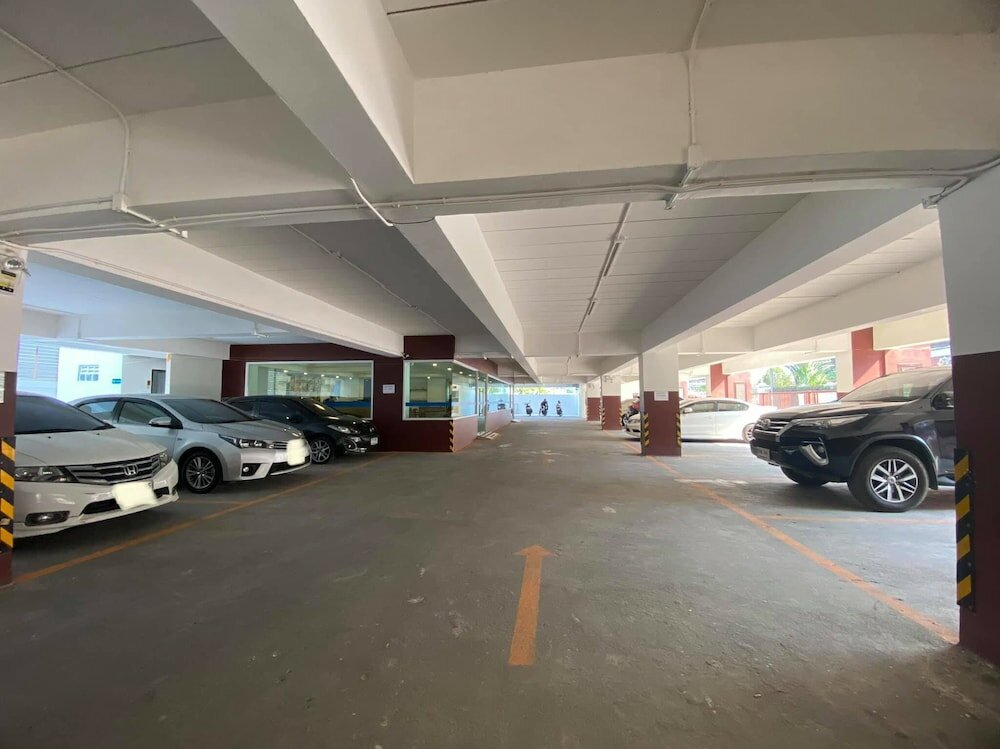 Фото Rest at Ratchada Hotel