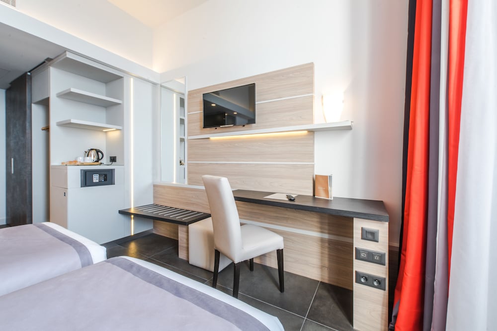 Фото Le Saint Paul Hotel