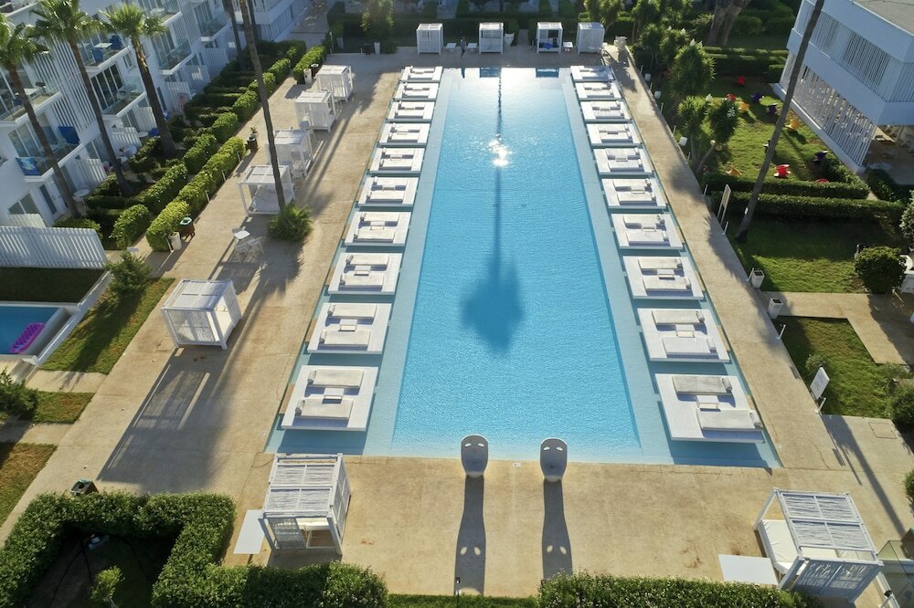 Фото So White Club Resort