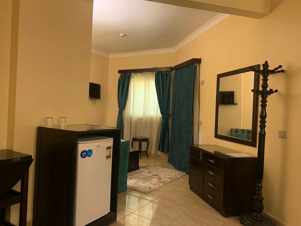 Фото Holidays Express Hotel