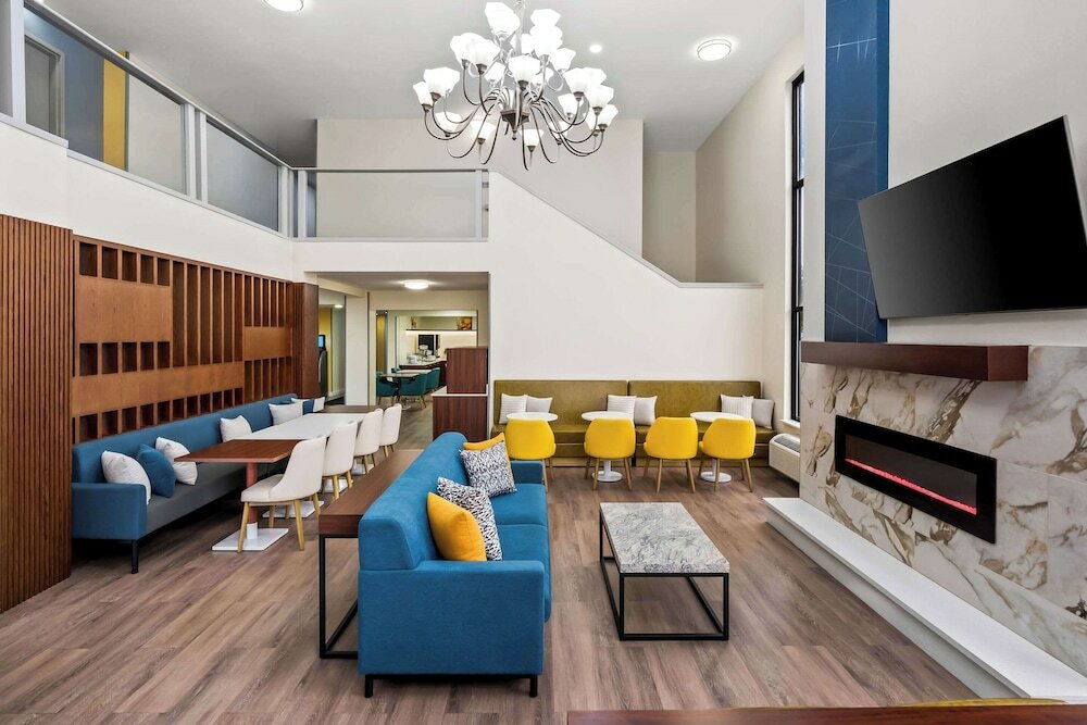 Фото Ramada by Wyndham Salt Lake City
