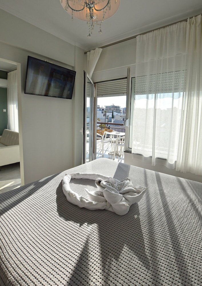 Фото John's Hotel