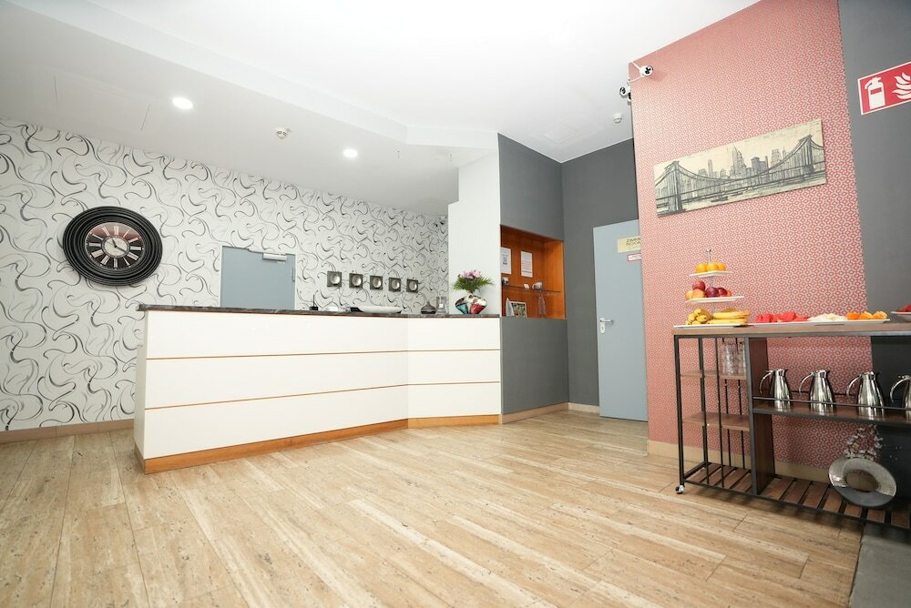 Фото Hotel Attaché