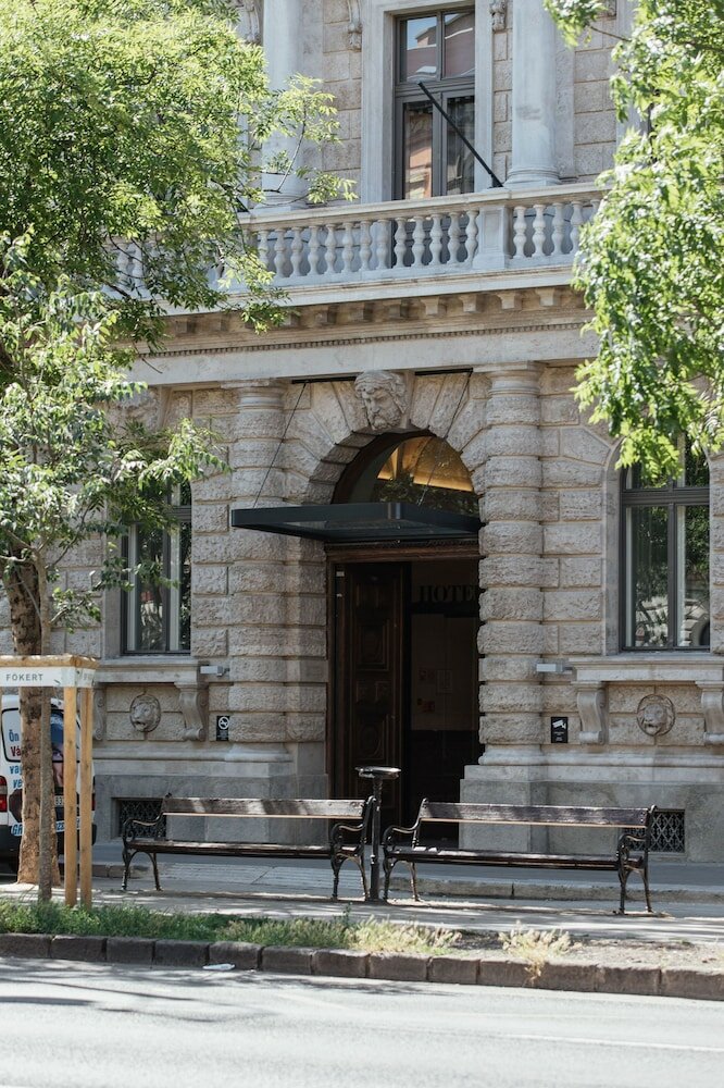 Фото Hotel Oktogon