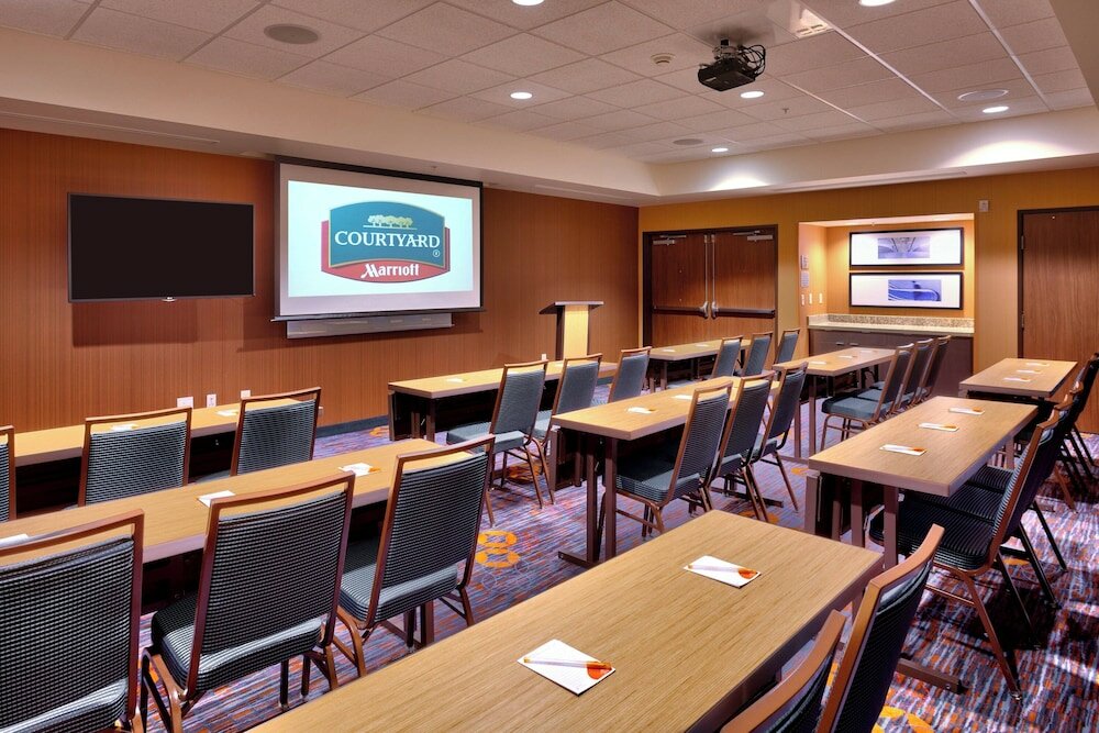 Фото Courtyard Lehi at Thanksgiving Point