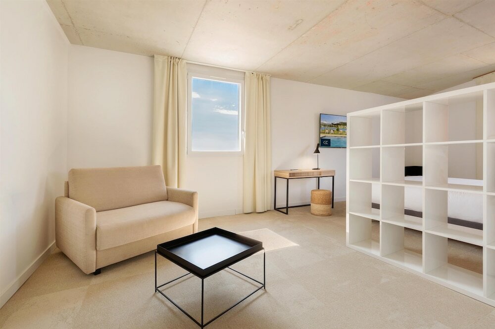 Фото Golden Tulip Martigues Provence